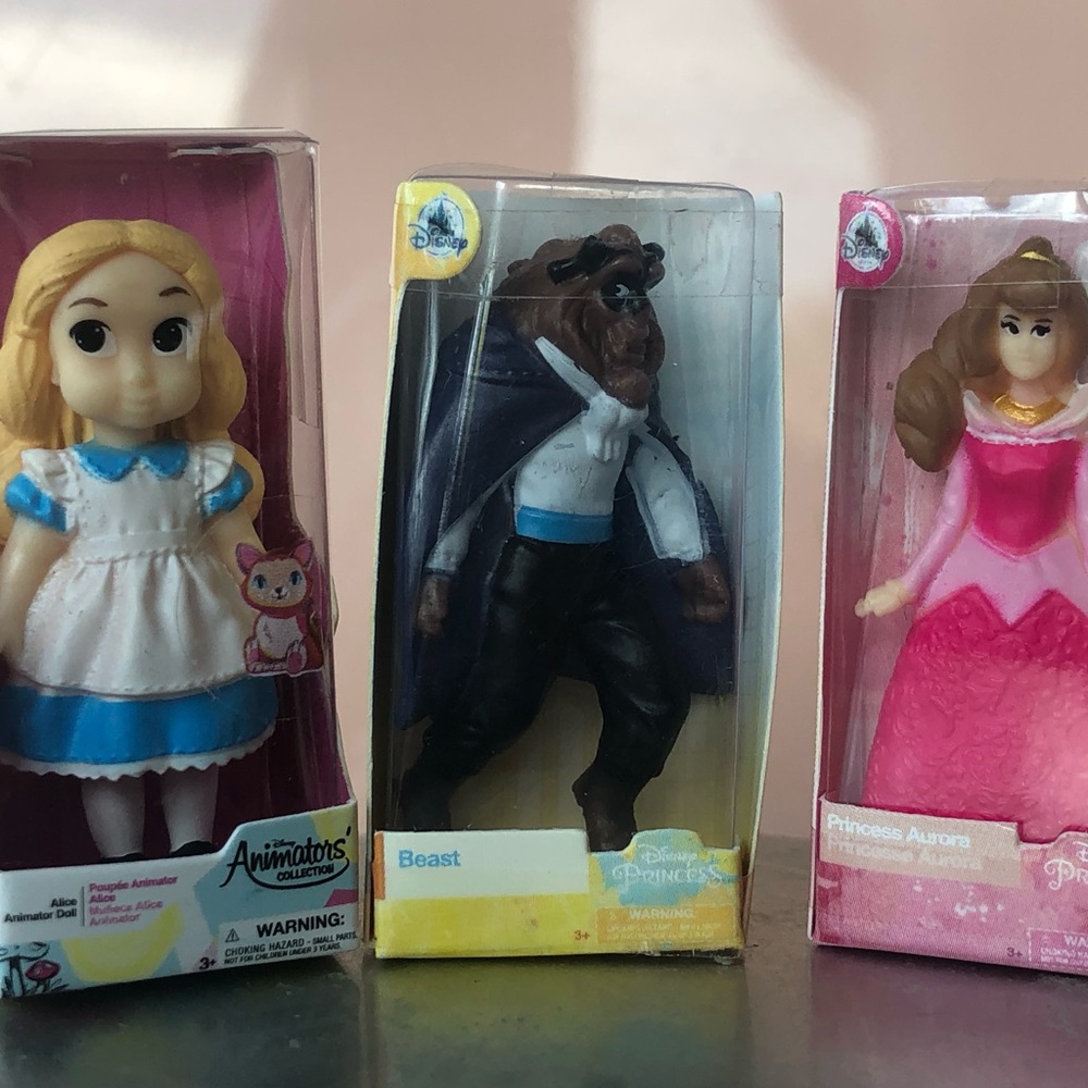 Disney MiniBrands Alice Beast and Sleeping Beauty Aurora